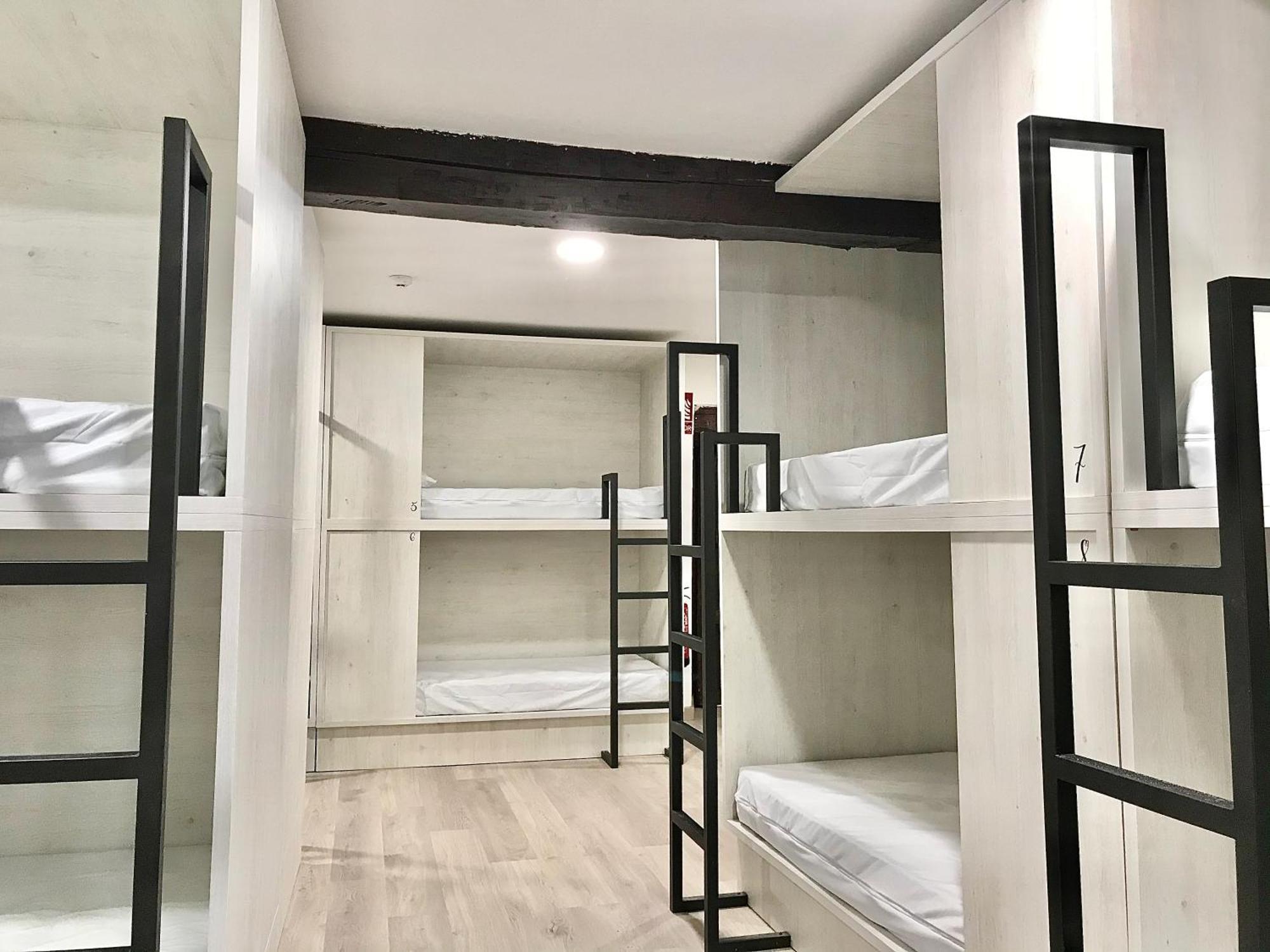 Quartier Leon Hostel Jabalquinto Екстериор снимка