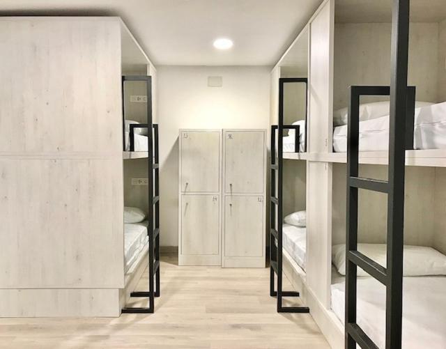 Quartier Leon Hostel Jabalquinto Екстериор снимка