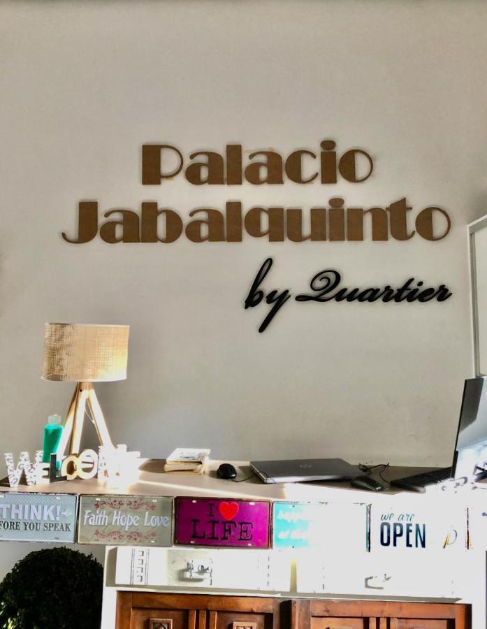 Quartier Leon Hostel Jabalquinto Екстериор снимка