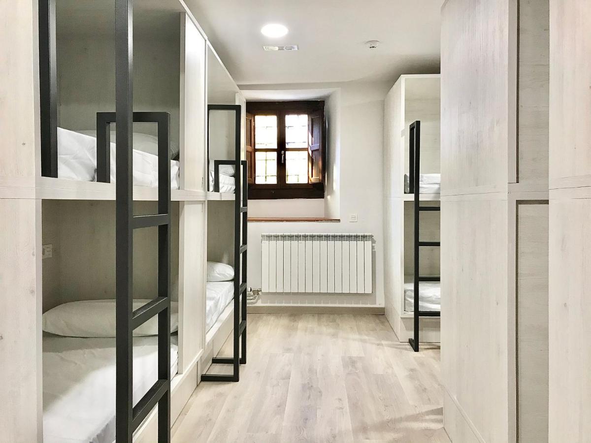 Quartier Leon Hostel Jabalquinto Екстериор снимка