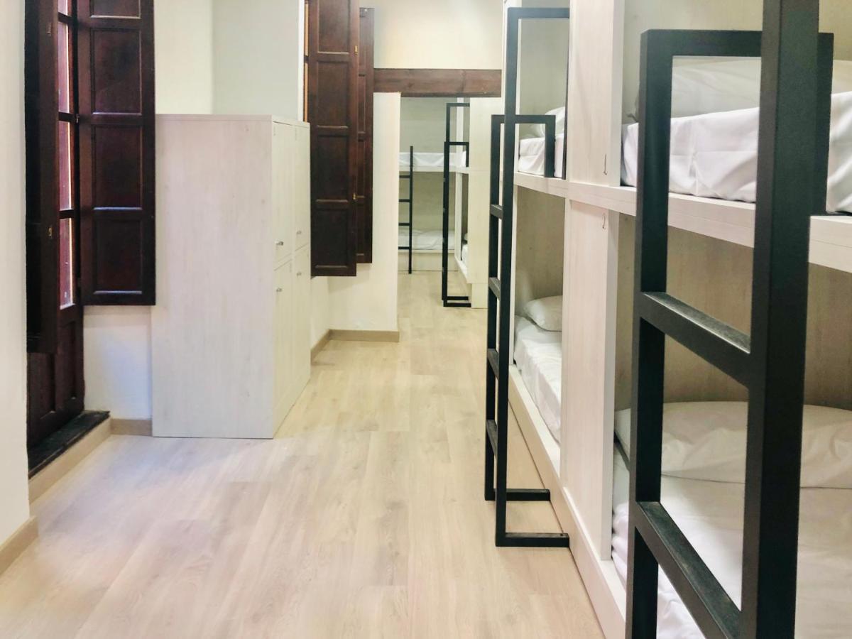 Quartier Leon Hostel Jabalquinto Екстериор снимка